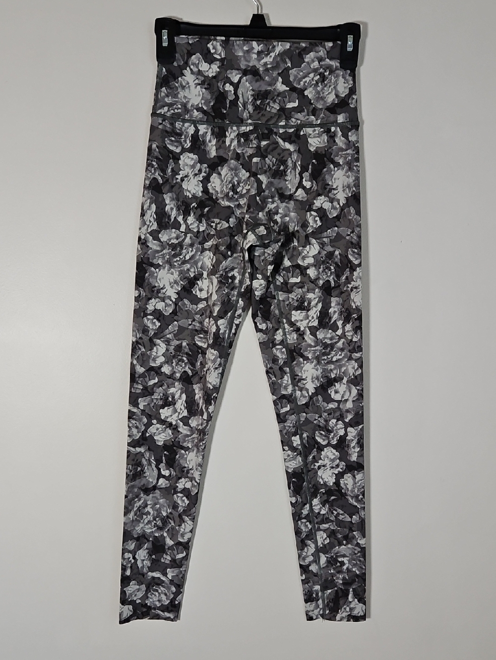 Offline By Aerie Leggings Grey Rose Floral Activewear Workout Yoga M Long